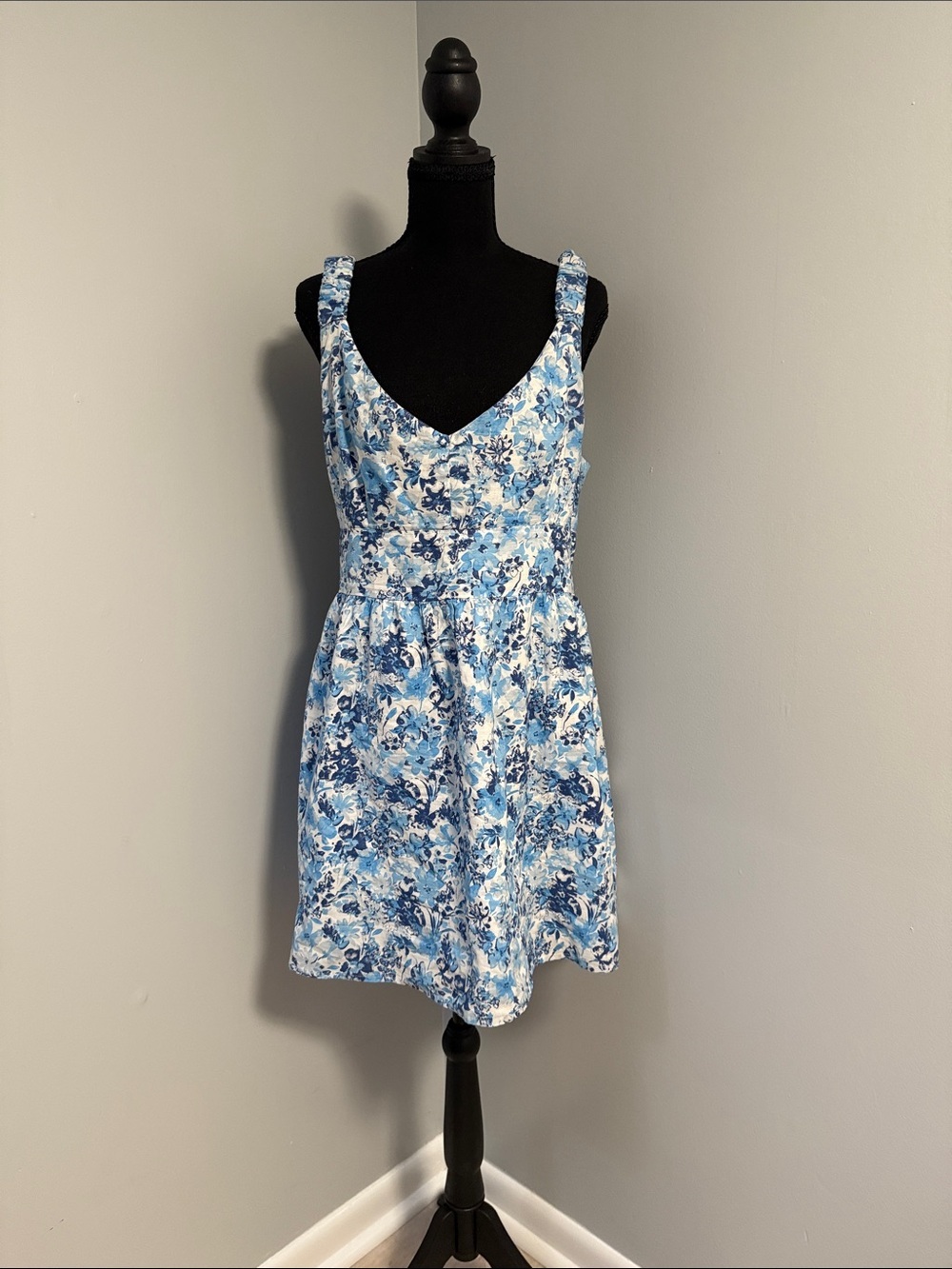 Abercrombie & Fitch Blue Floral Sleeveless V-Neck Mini Dress